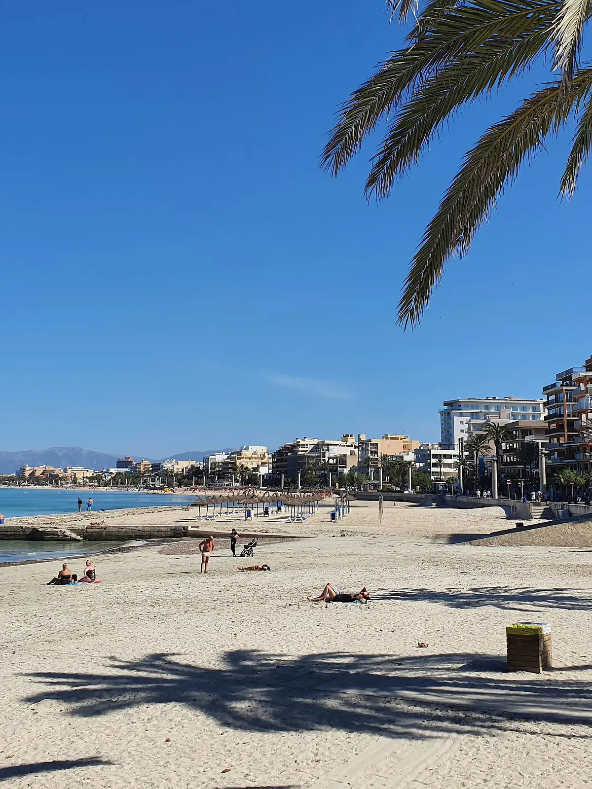  Palma Themenfoto: Urlaub, Mittelmeer, Mallorca, Playa de Palma, 12.05.2022 Die Ulaubermassen fehlen auch in Arenal an der Playa de Palma auf Mallorca immer noch, Themenfoto: Urlaub, Mittelmeer, Mallorca, Playa de Palma, - *** Palma theme photo vacation, Mediterranean Sea, Mallorca, Playa de Palma, 12 05 2022 The holiday crowds are still missing even in Arenal on the Playa de Palma in Mallorca, theme photo vacation, Mediterranean Sea, Mallorca, Playa de Palma, Copyright: xAugstx/xEibner-Pressefotox EP_jat