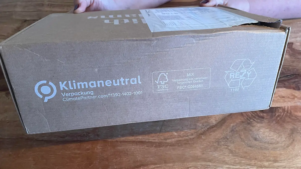 Der Adventskalender kommt in klimaneutraler Verpackung.