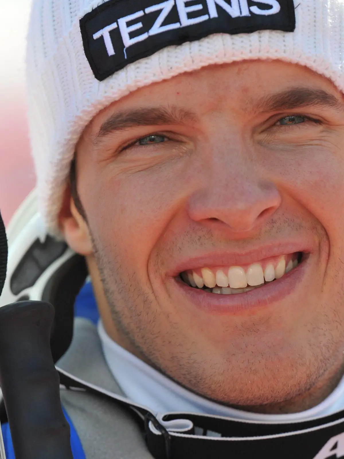 epa02573726 Christof Innerhofer of Italy reacts in the finish area during the Men's Downhill training at the Alpine Skiing World Championships in Garmisch-Partenkirchen, Germany, 10 February 2011. EPA/PETER KNEFFEL  +++(c) dpa - Bildfunk+++