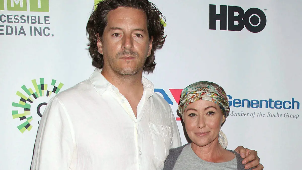 APRIL 22nd 2023: Actress Shannen Doherty files for divorce from husband Kurt Iswarienko after 11 years of marriage. - File Photo by: zz/RE/Westcom/STAR MAX/IPx 2016 9/9/16 Shannen Doherty and Kurt Iswarienko at the 5th Biennial Stand Up To Cancer (SU2C) Benefit Gala in Los Angeles, California.