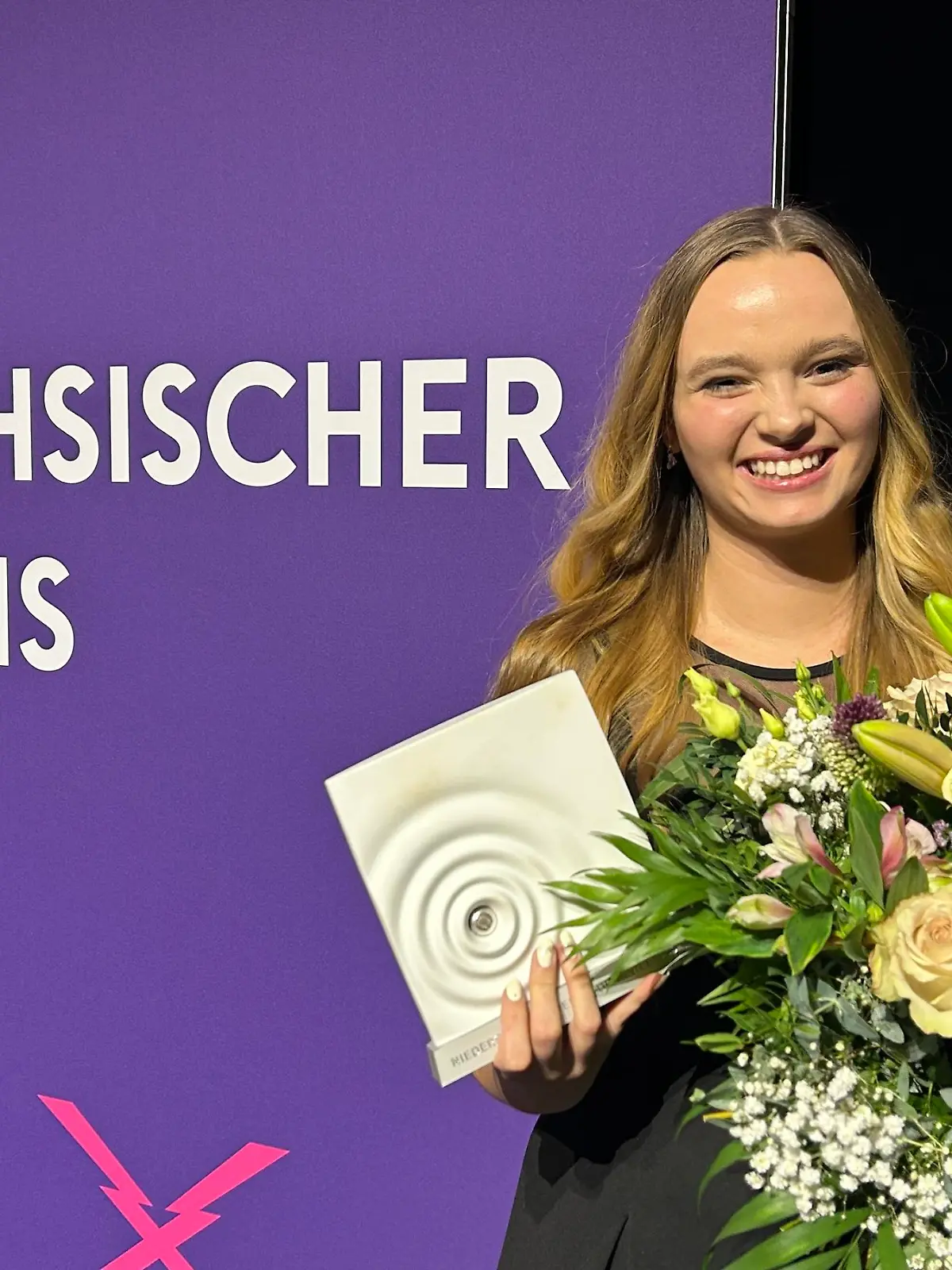 Für ihren Beitrag "65 Jahre Contergan" bekommt RTL-Reporterin Jessy Siodlaczek den Niedersächsischen Medienpreis in der Kategorie "Fernsehen: Förderpreis Nachwuchs".