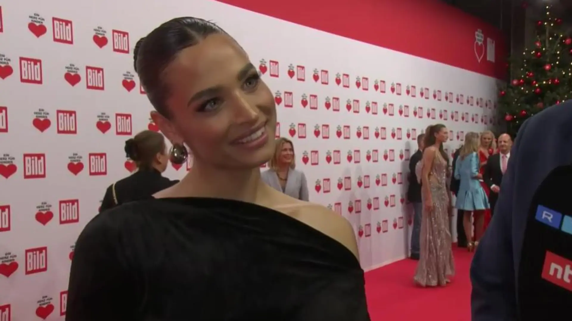 Amira Pocher