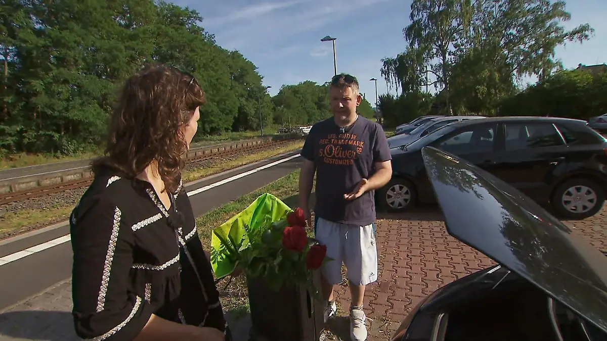 „Lamborghini-Bauer“ Steffen lässt Hofdame am Bahnhof sitzen Fehlstart bei „Bauer sucht Frau“