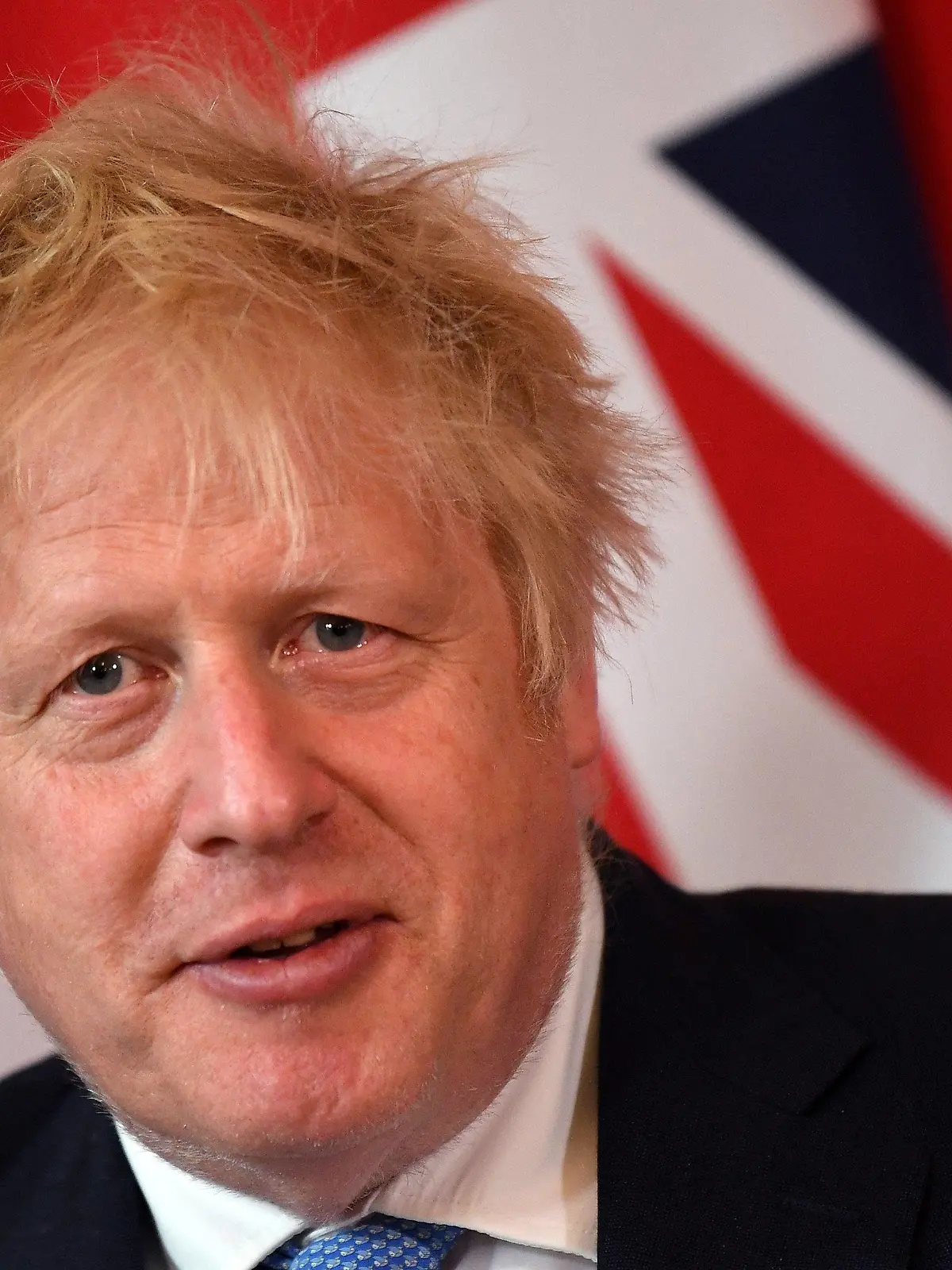 ARCHIV - 19.04.2022, Großbritannien, London: Boris Johnson, damaliger Premierminister von Großbritannien, trifft zu gemeinsamen Gesprächen mit Ministerpräsident Barzani der irakisch-kurdischen Regionen in der Downing Street 10 ein.  (zu dpa: «Ex-Premier Boris Johnson kandidiert doch nicht erneut fürs Amt») Foto: Daniel Leal/PA Wire/dpa +++ dpa-Bildfunk +++