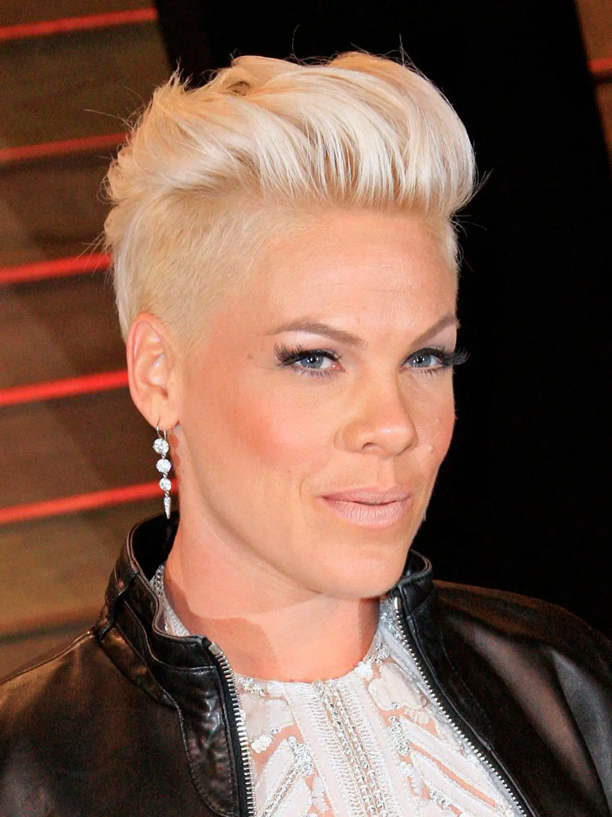 ARCHIV - Die US-Sängerin Pink (mit bürgerlichem Namen Alecia Moore) kommt am 02.03.2014 zur Vanity Fair Oscar After-Party in Hollywood, Los Angeles, California, USA. (zu dpa "Sängerin Pink ist erneut Mutter geworden" vom 29.12.2016) Foto: Nina Prommer/EPA/dpa +++(c) dpa - Bildfunk+++