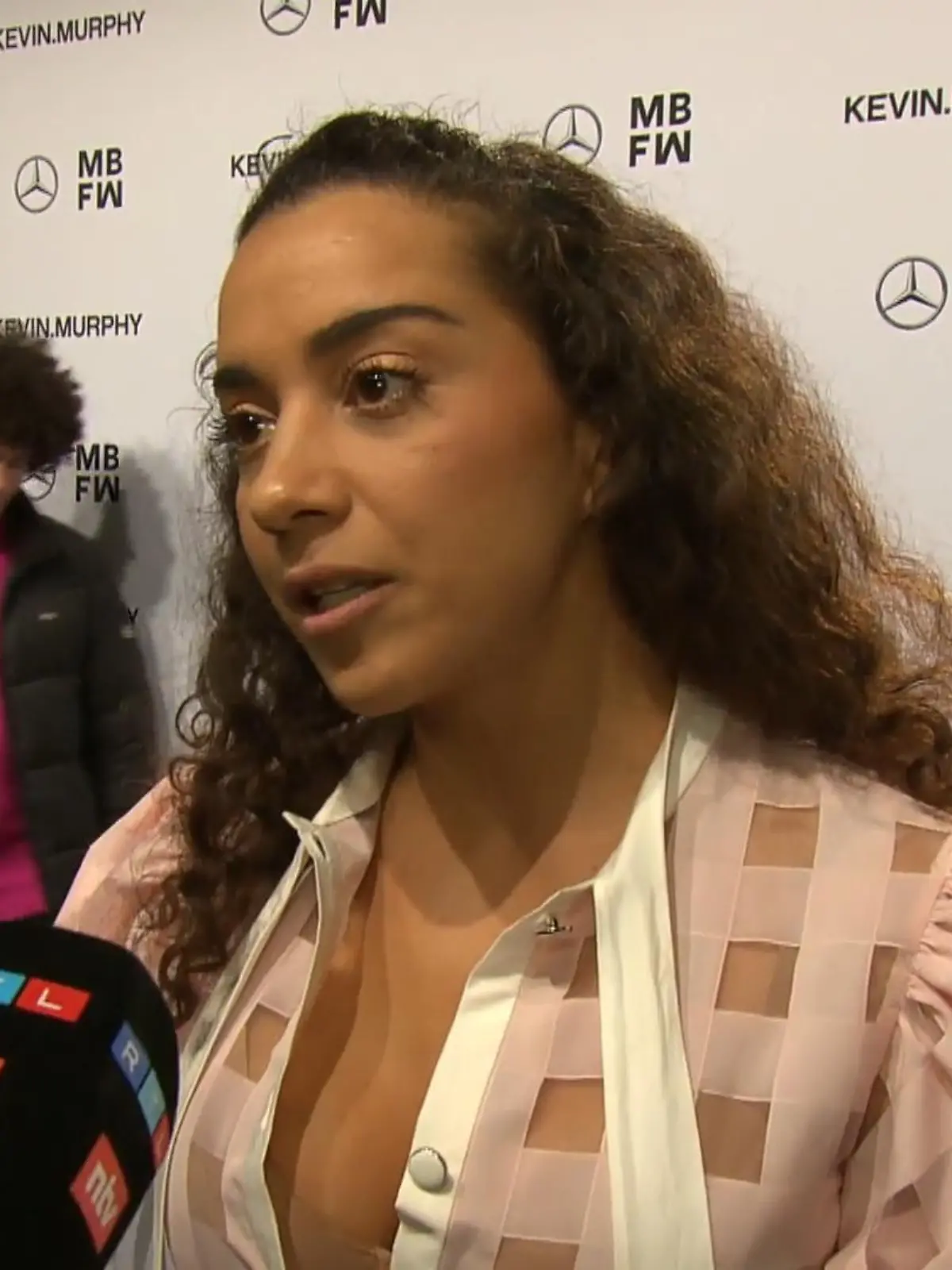 Bild zu: "Nadja Benaissa setzt auf ein zweites Standbein"