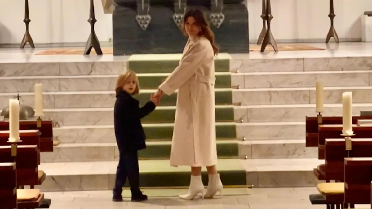 Monty, der fünfjährige Sohn von „Unter uns“-Star Tabea Heynig wurde am Wochenende in der St. Josefskirche in Bonn getauft.