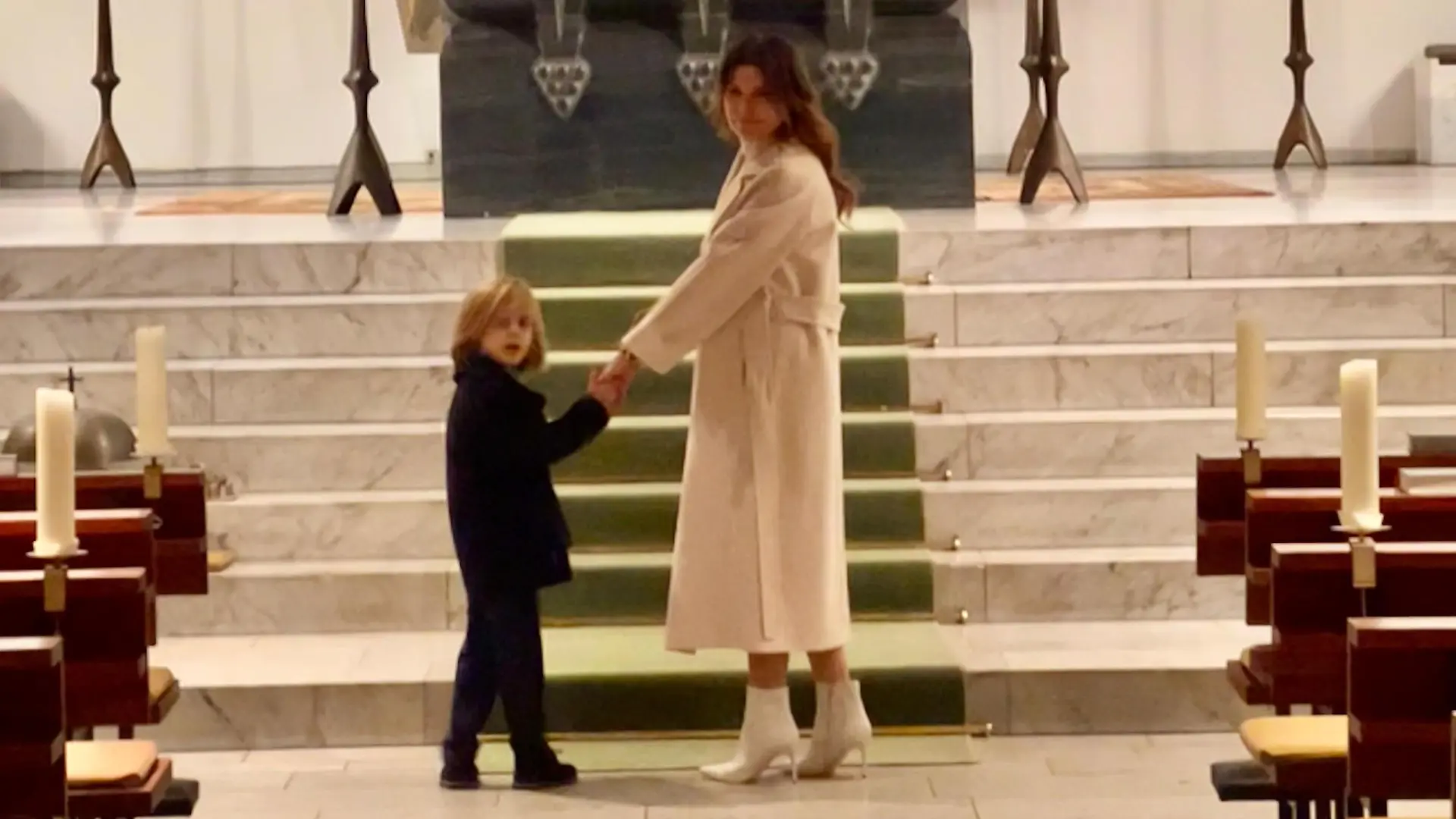 Monty, der fünfjährige Sohn von „Unter uns“-Star Tabea Heynig wurde am Wochenende in der St. Josefskirche in Bonn getauft.