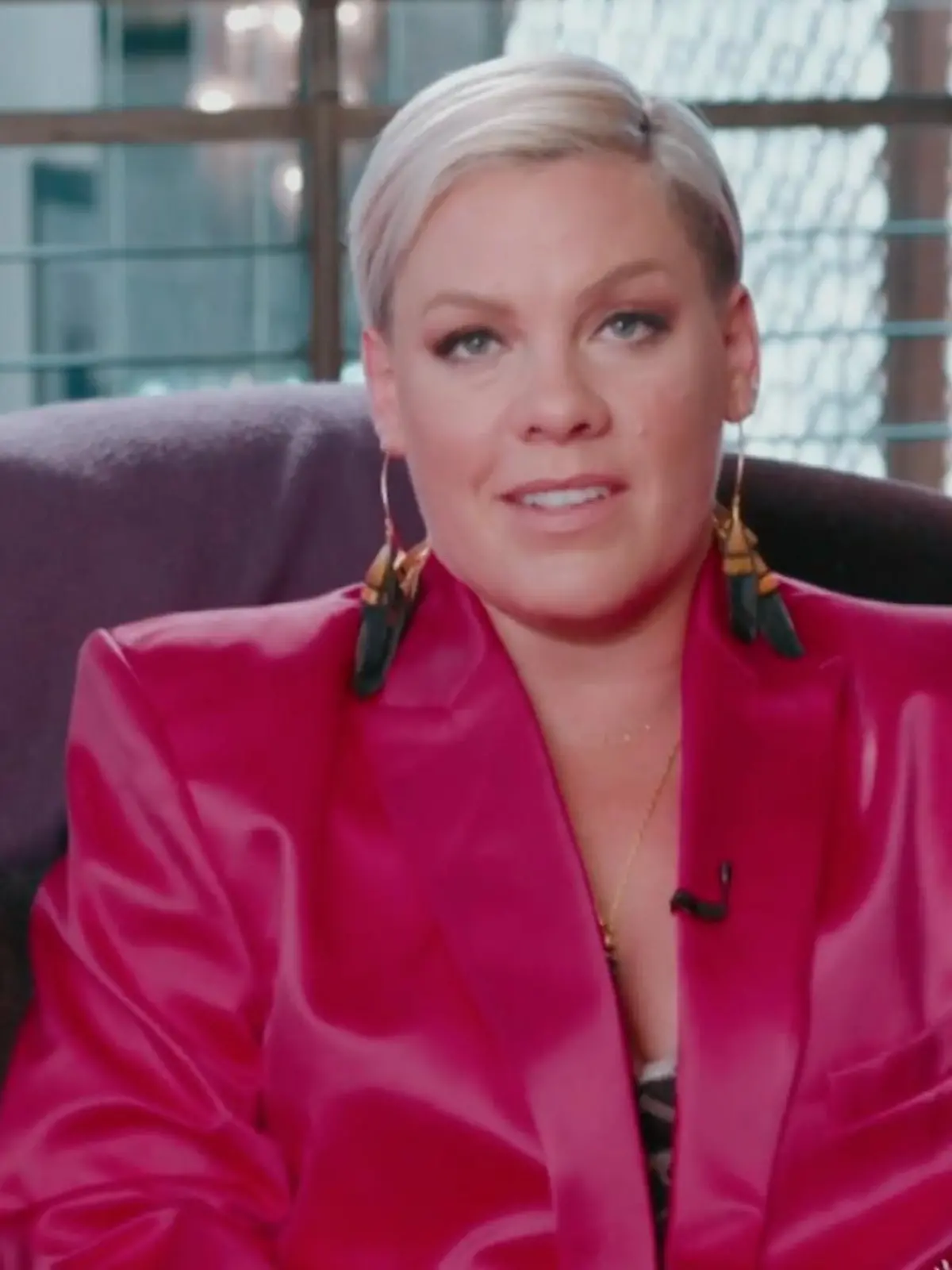 Bild zu: "RTL-Moderatorin Frauke Ludowig trifft Weltstar Pink"