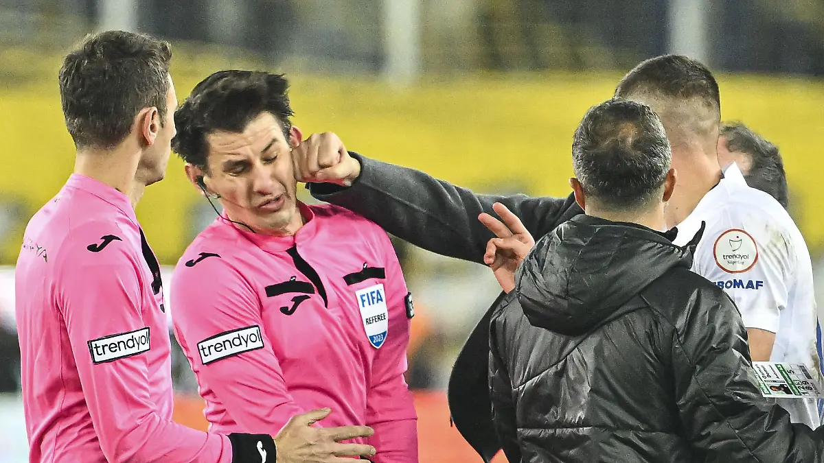 ANKARA, TURKIYE - DECEMBER 11: Faruk Koca, President of MKE Ankaragucu throws a punch to the referee Halil Umut Meler after the Turkish Super Lig week 15 soccer match between MKE Ankaragucu and Rizespor at Eryaman Stadium in Ankara, Turkiye on December 11, 2023. The match ended 1-1. (Photo by Emin Sansar/Anadolu via Getty Images)
