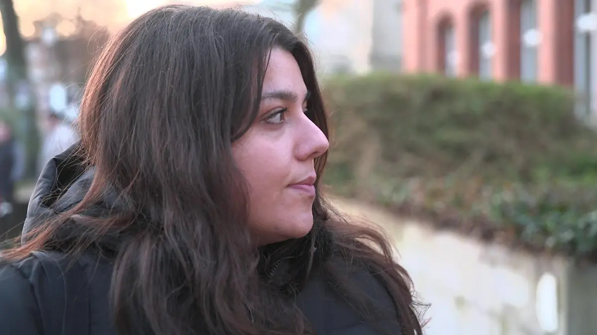 Emily ist seit dem Tod ihrer Freundin Andrea K. traumatisiert und macht eine Therapie.