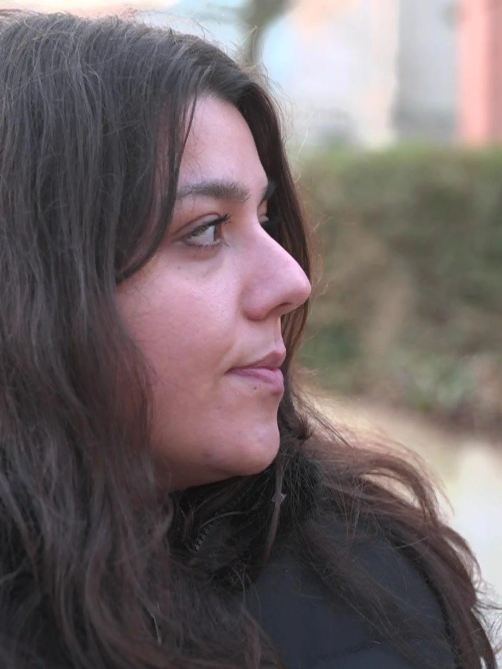 Emily ist seit dem Tod ihrer Freundin Andrea K. traumatisiert und macht eine Therapie.