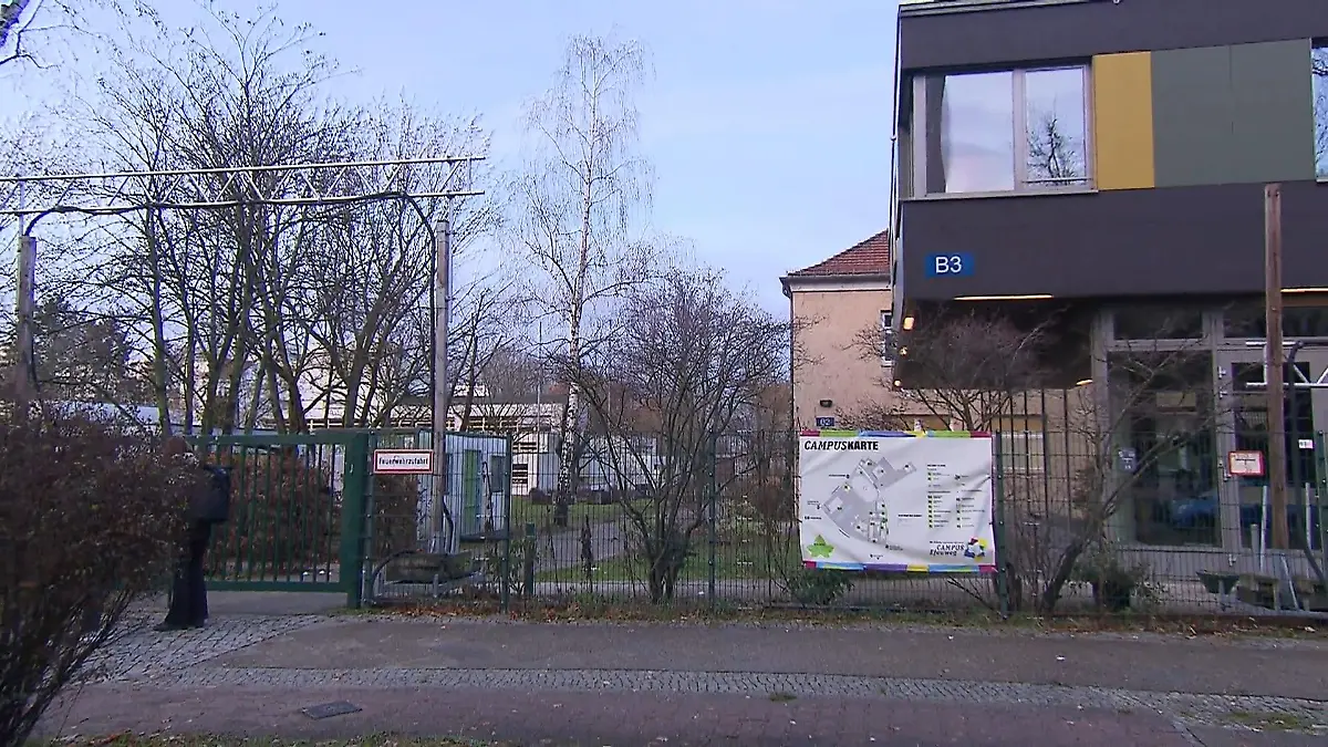 Massenschlägerei an Schule in Berlin 49 Verletzte