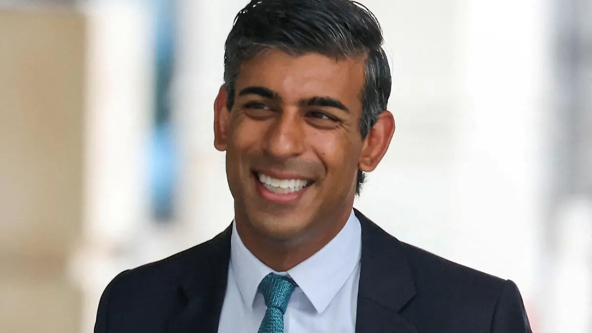 FILE PHOTO: Conservative leadership candidate Rishi Sunak arrives at Broadcasting House ahead of his appearance on BBC's Sunday with Laura Kuenssberg show in London, Britain September 4, 2022. REUTERS/Phil Noble/File Photo