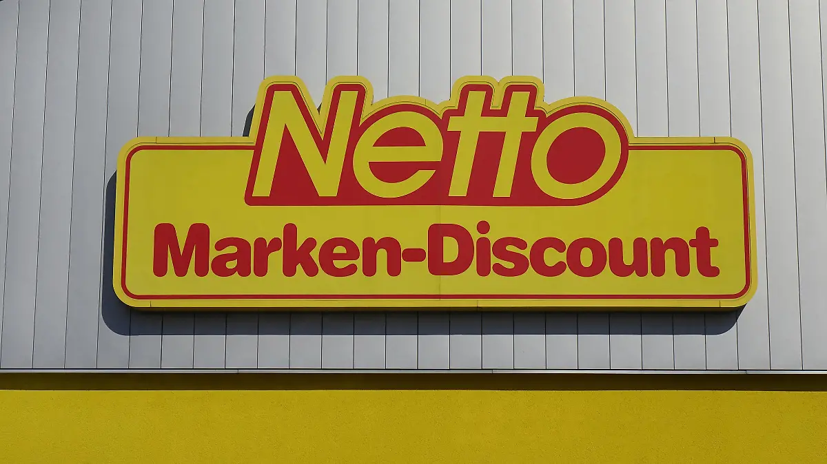 30.03.2021, Lehnin, Brandenburg, Der Schriftzug Netto Marken Discount befindet sich an einem Verkaufsgebaeude. || Mindestpreis 15 Euro