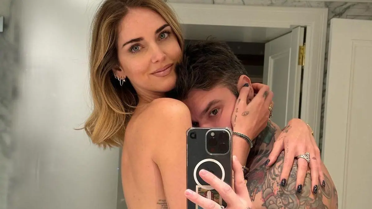 Chiara Ferragni und ihr Mann Fedez posieren freizügig bei Instagram.