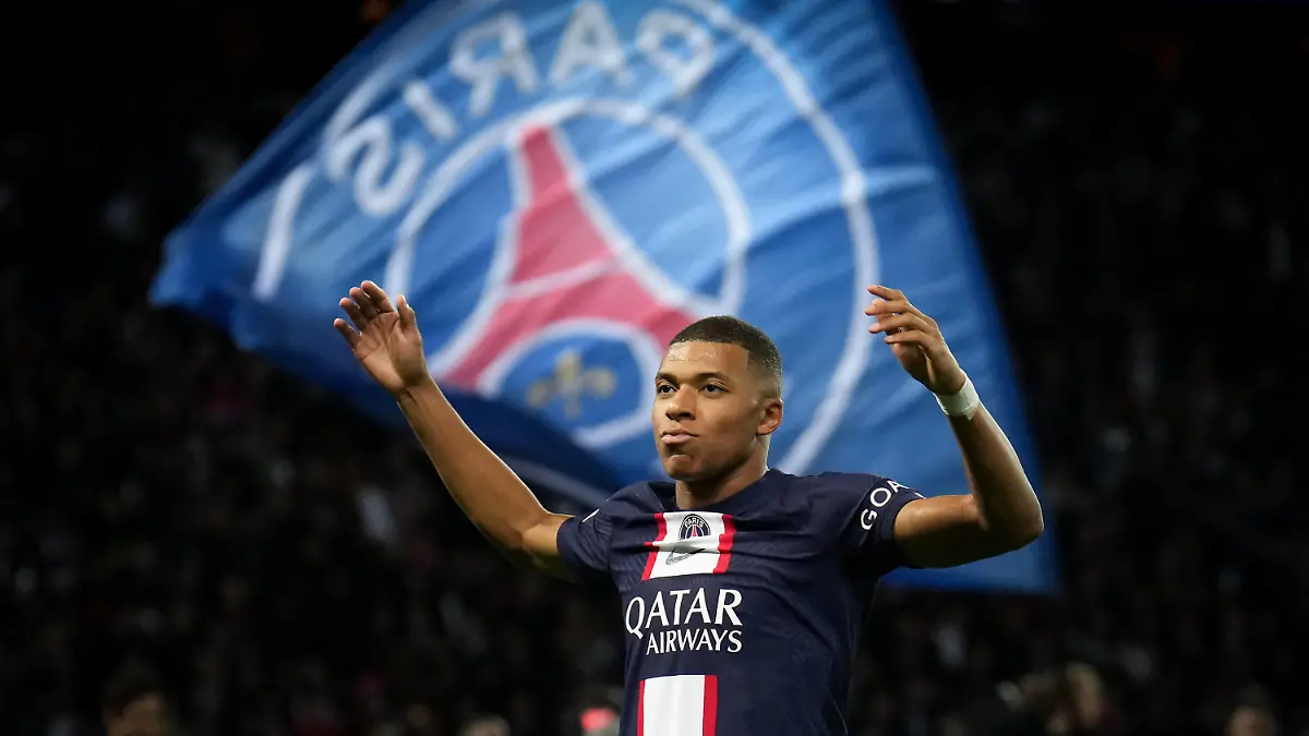 Kylian Mbappe of PSG celebrates scoring his goal during the UEFA Champions League match between Paris Saint Germain and Benfica at Parc des Princes, Paris, France on 11 October 2022. PUBLICATIONxNOTxINxUK Copyright: xAndyxRowlandx PMI-5213-0030