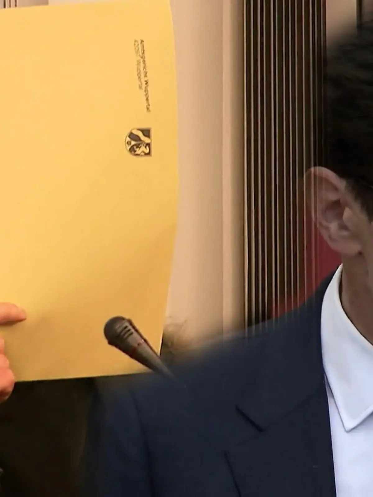 Bild zu: "Säureangriff auf Manager"