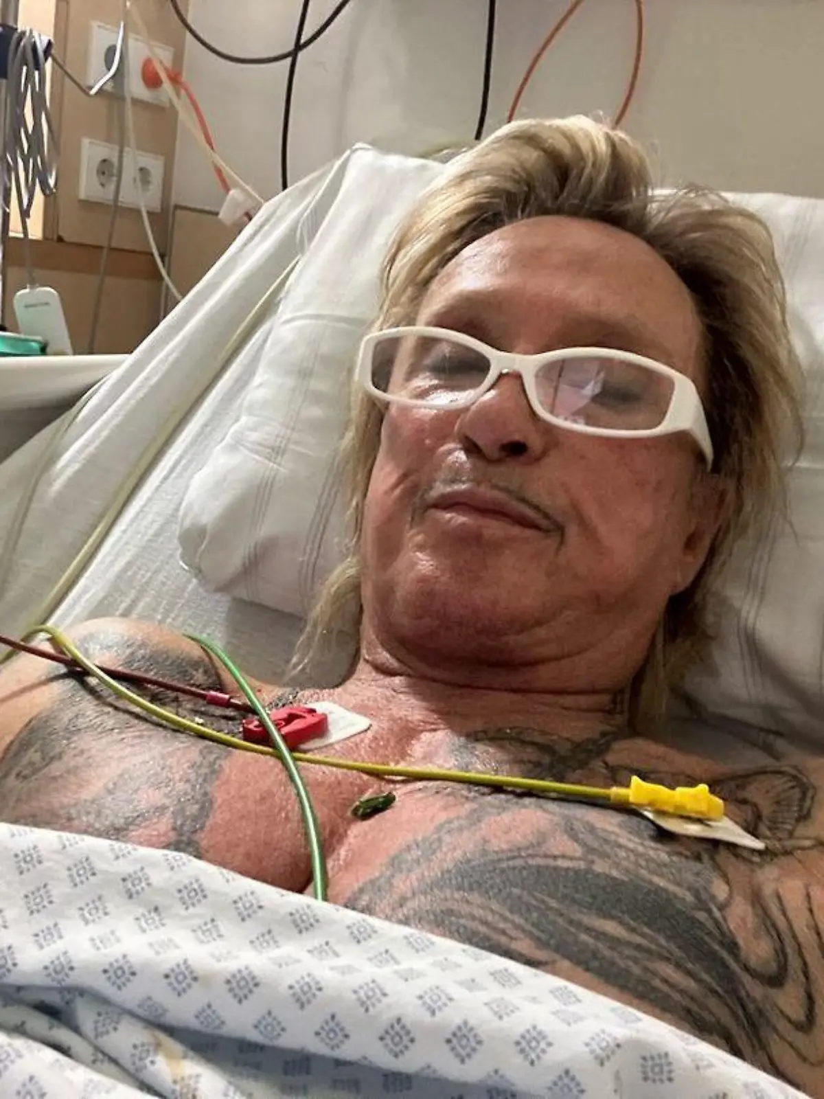 Bert Wollersheim im Krankenhausbett.