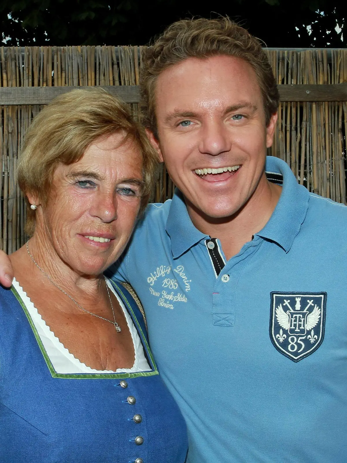 Bildnummer: 60369384  Datum: 18.08.2013  Copyright: imago/STAR-MEDIA
ARD - Immer wieder Sonntags. Moderator Stefan Mross und seine Mutter Stephanie am Rande der ARD - Unterhaltungsshow Immer wieder Sonntags am 18.08.2013 im Europapark Rust. Entertainment People x1x xkg 2013 quer Aufmacher 2013 Portrait Portraits quer Querformat ARD Baden-Württemberg das erste Deutschland Fernsehen Fernsehshow Kultur Kunst live Livesendung Musik Person Personen Rust Schlager Show TV Unterhaltung Volksmusik  o0 Familie, privat

 60369384 Date 18 08 2013 Copyright Imago Star Media ARD Always again Sundays presenter Stefan Mross and his Mother Stephanie at Edge the ARD Entertainment show Always again Sundays at 18 08 2013 in Europa Park Rust Entertainment Celebrities x1x xkg 2013 horizontal Highlight 2013 Portrait Portraits horizontal Landscape ARD bath Wuerttemberg the First Germany Television TV Culture Art Live Live broadcast Music Person People Rust Schlager Show TV Entertainment Folk music o0 Family private 