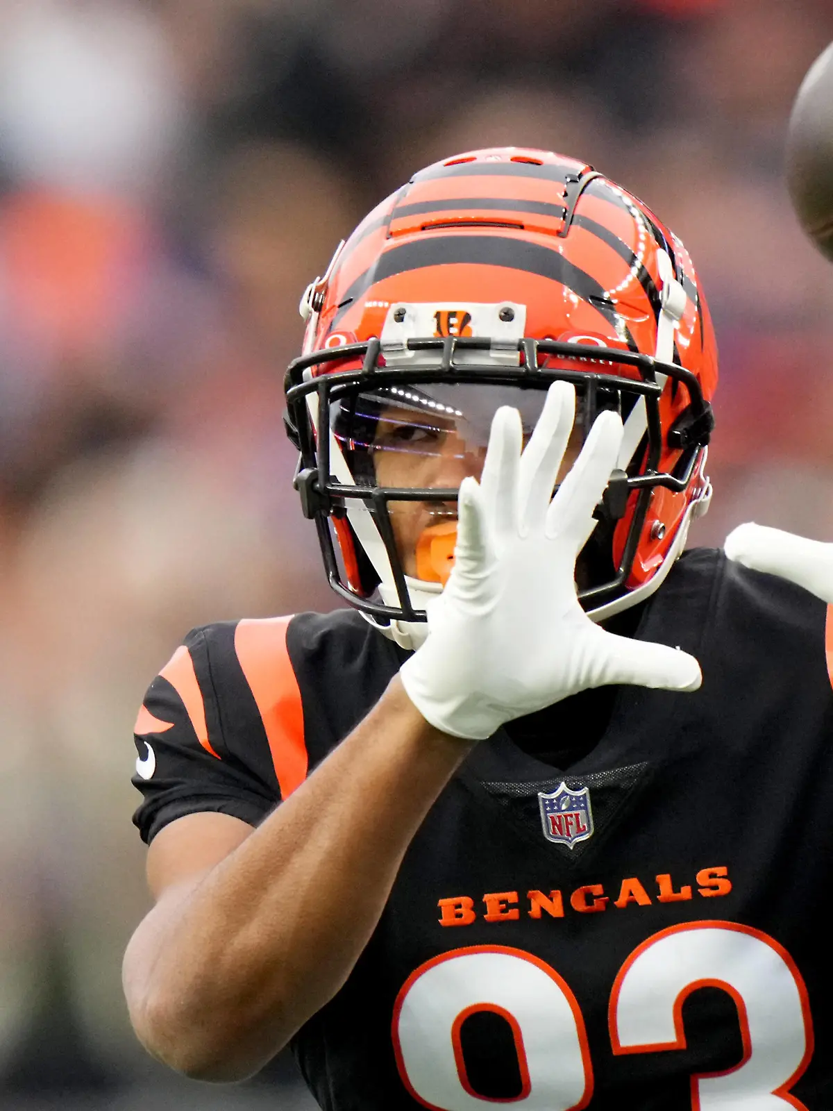 NFL, American Football Herren, USA Indianapolis Colts at Cincinnati Bengals Dec. 10, 2023 Cincinnat, Ohio, USA Cincinnati Bengals wide receiver Tyler Boyd 83 completes a catch in the first quarter at Paycor Stadium. Mandatory credit: Phil Didion/ USA Today Sports Network via The Cincinnati Enquirer Cincinnati Paycor Stadium Ohio USA, EDITORIAL USE ONLY PUBLICATIONxINxGERxSUIxAUTxONLY Copyright: xPhilxDidionx 20231210_neb_PD_084