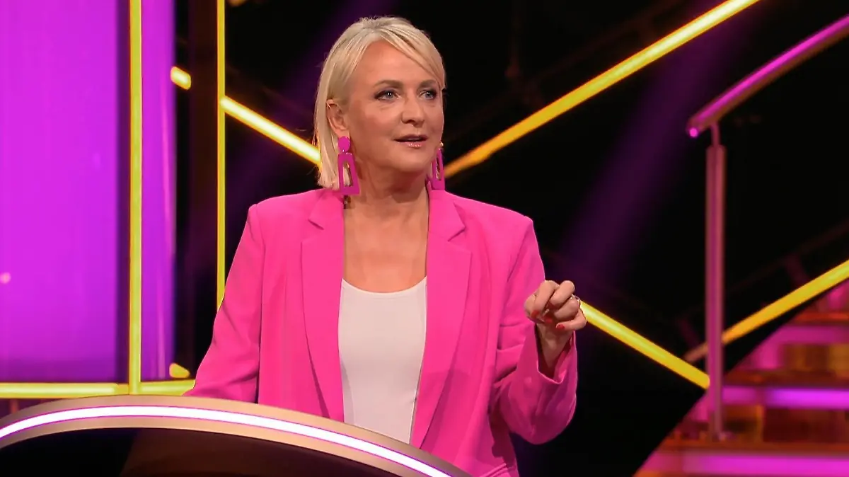 "100.000 Mark Show"-Moderatorin Ulla Kock am Brink macht immer eine gute Figur. Aber in der zweiten Folge der Neuauflage eben ganz besonders!