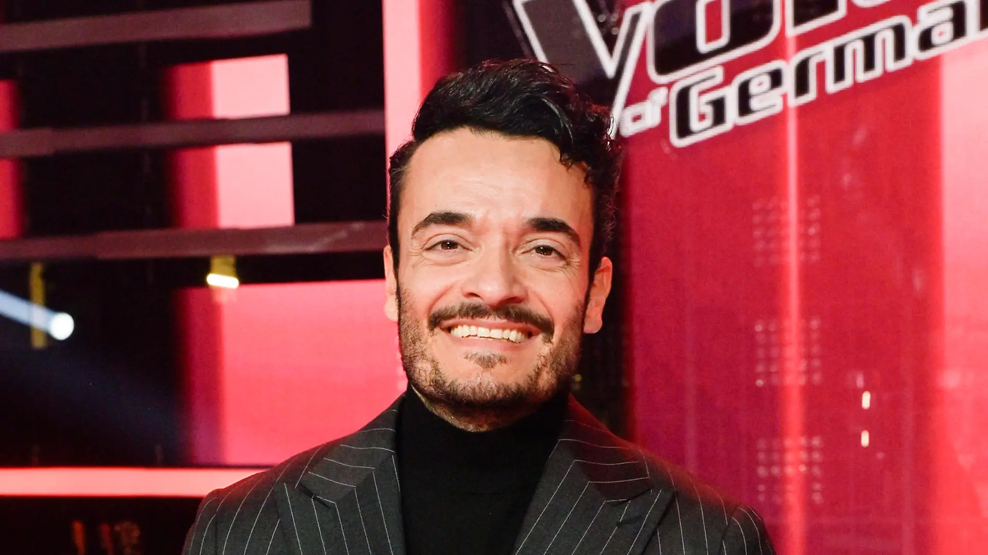 Giovanni Zarrella im Finale der 13. Staffel der Castingshow The Voice of Germany 2023 im Studio H Berlin Adlershof. Berlin, 08.12.2023 *** Giovanni Zarrella in the final of the 13th season of the casting show The Voice of Germany 2023 at Studio H Berlin Adlershof Berlin, 08 12 2023 Foto:xF.xKernx/xFuturexImagex voice_finale_3390