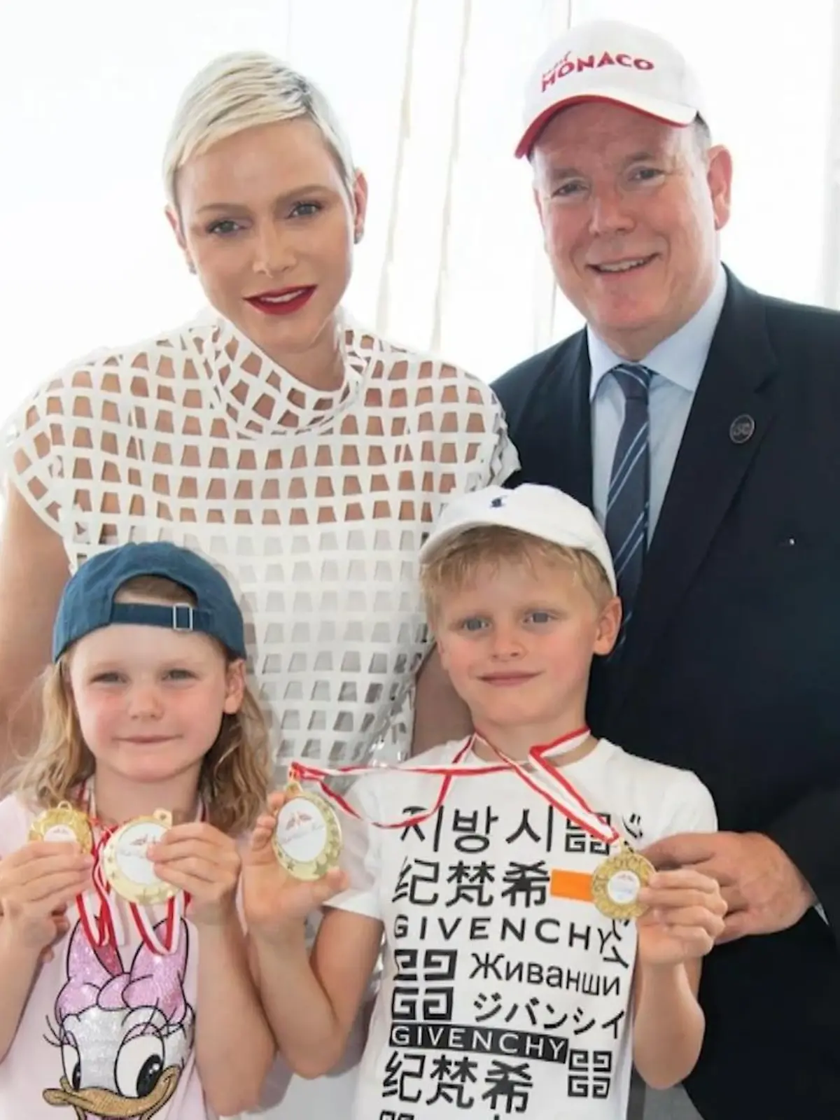 Bild zu: "Charlène und Fürst Albert feiern ihre Kids"