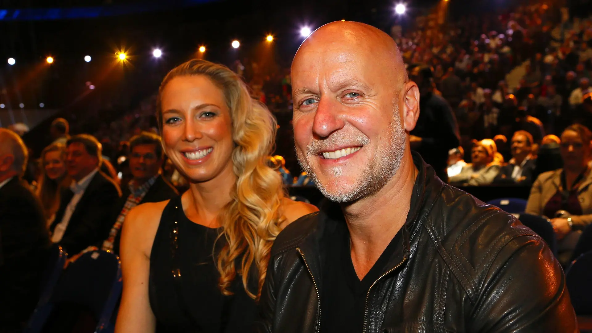 Boxen: Wladimir Klitschko vs. Kubrat Pulev WM-Kampf Schwergewicht in der o2-World Hamburg am 15.11.2014, Im Christiane Schikorski und Rainer Schaller vor dem Kampf Boxen Kampfsport Schwergewicht WBO WBA IBO IBF WM-Titel, EP_PUB
boxing Wladimir Klitschko VS World Cup Fight Heavy weight in the O2 World Hamburg at 15 11 2014 in Christiane and Rainer Schaller before the Fight boxing Martial Arts Heavy weight WBO WBA Ibo IBF World Cup Title EP_PUB