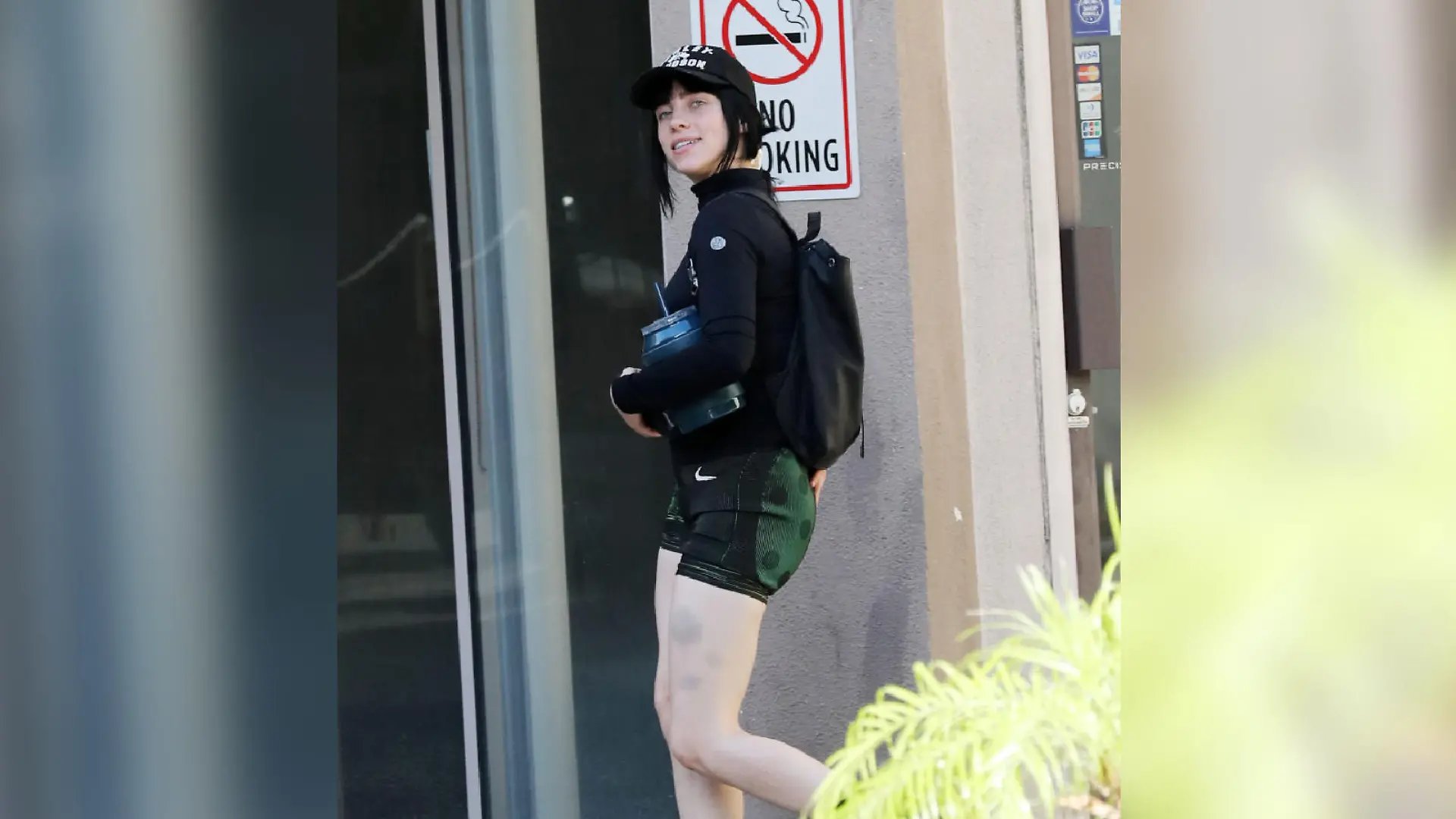 Billie Eilish nach dem Sport von Paparazzi abgelichtet