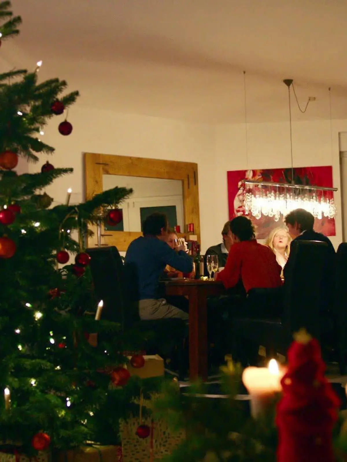 Familie am Tisch
