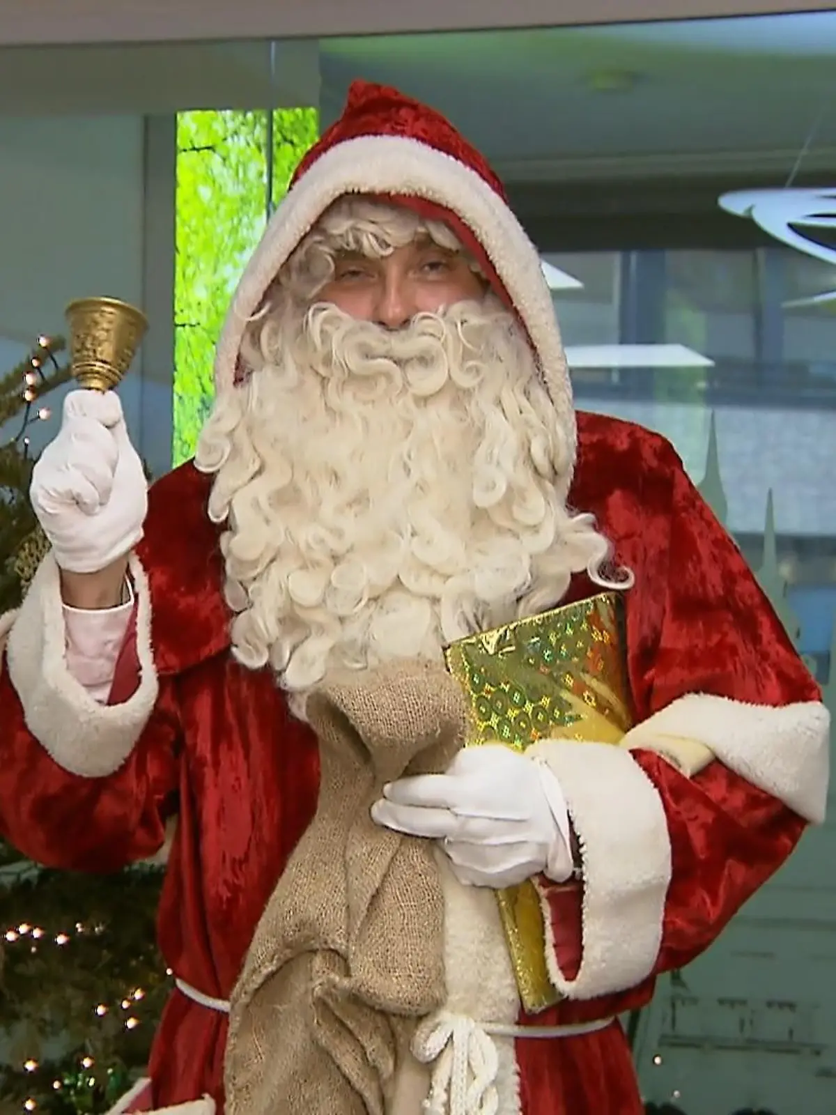 Bild zu: "Weihnachtsmann-Mangel"