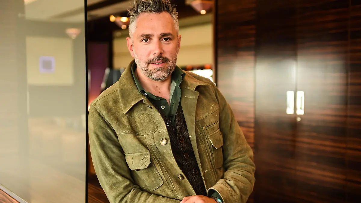 Schicksalsschlag für „First Dates“-Gastgeber: Roland Trettl trauert um seine  geliebte Mama (†74)