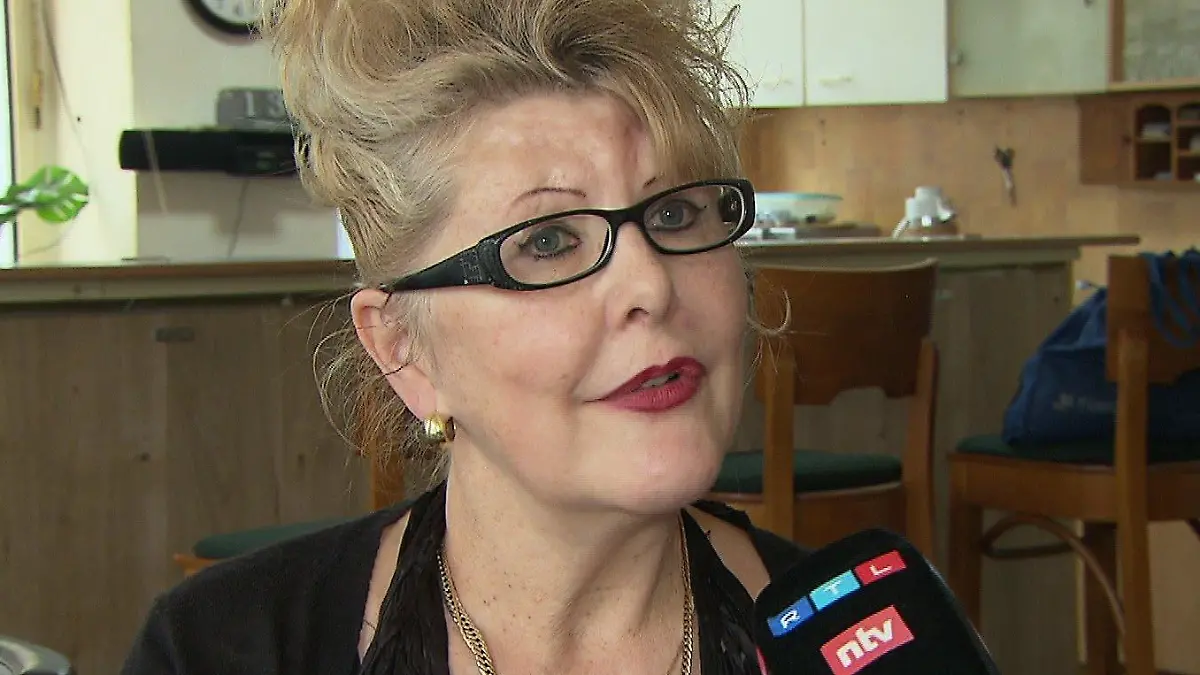 Ingrid Steegers Freundin Manuela Mock im RTL-Interview.