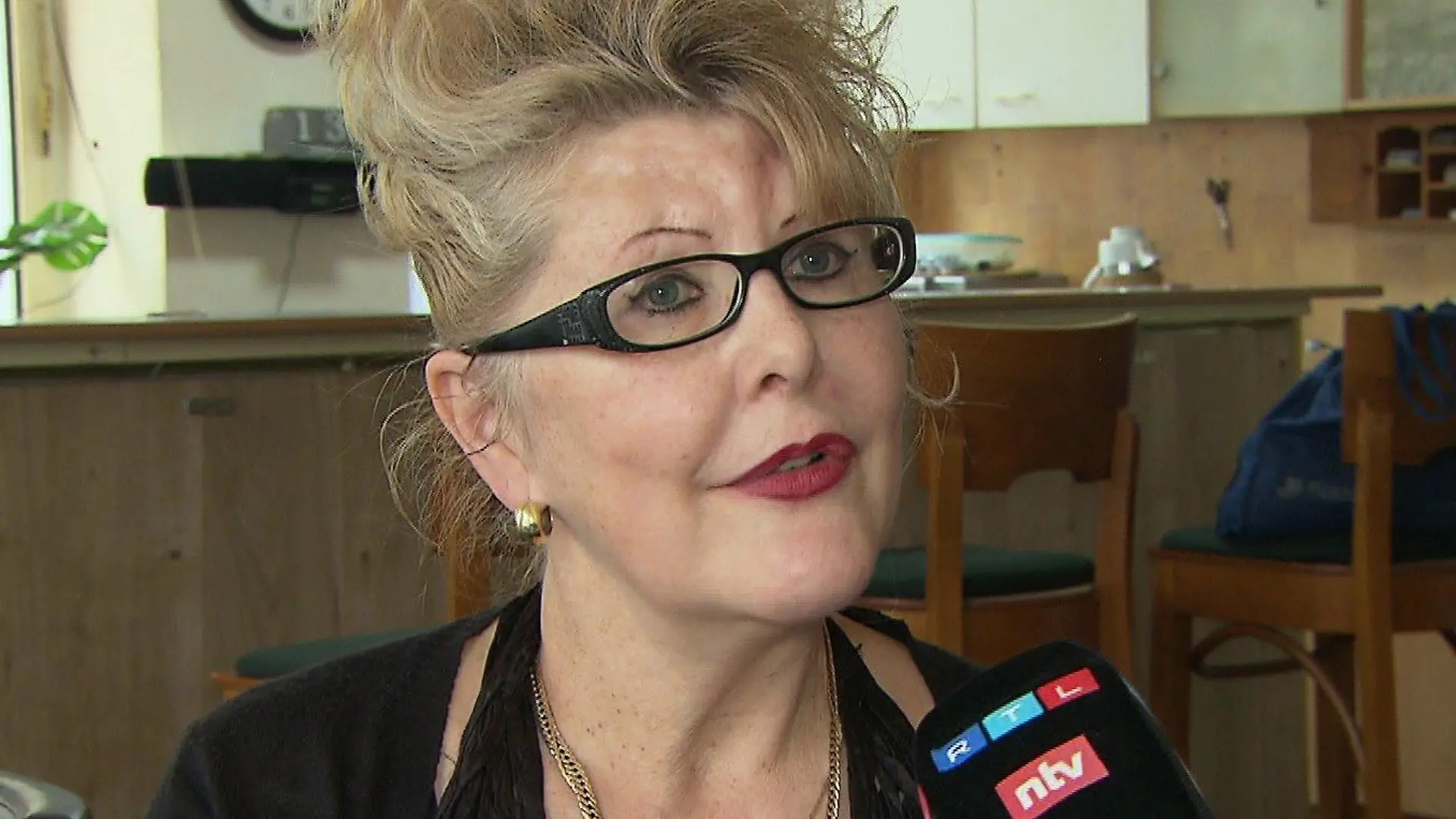 Ingrid Steegers Freundin Manuela Mock im RTL-Interview.