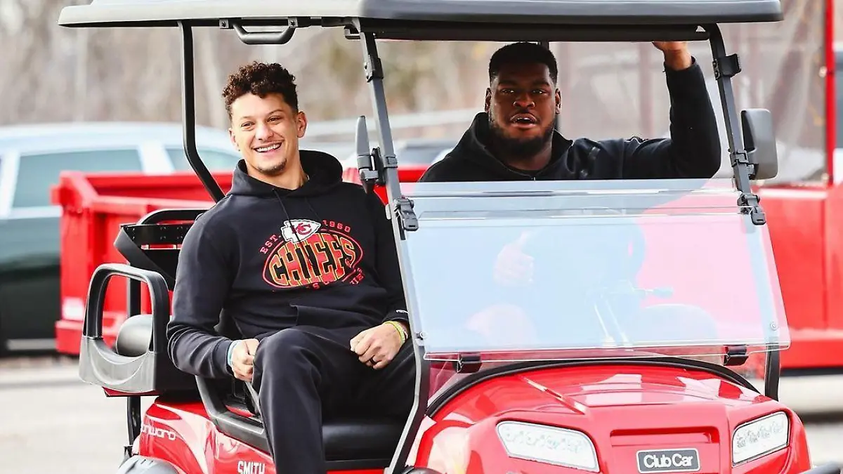 Chiefs-Quarterback überraschte seine O-Line mit nagelneuen Golfcarts.