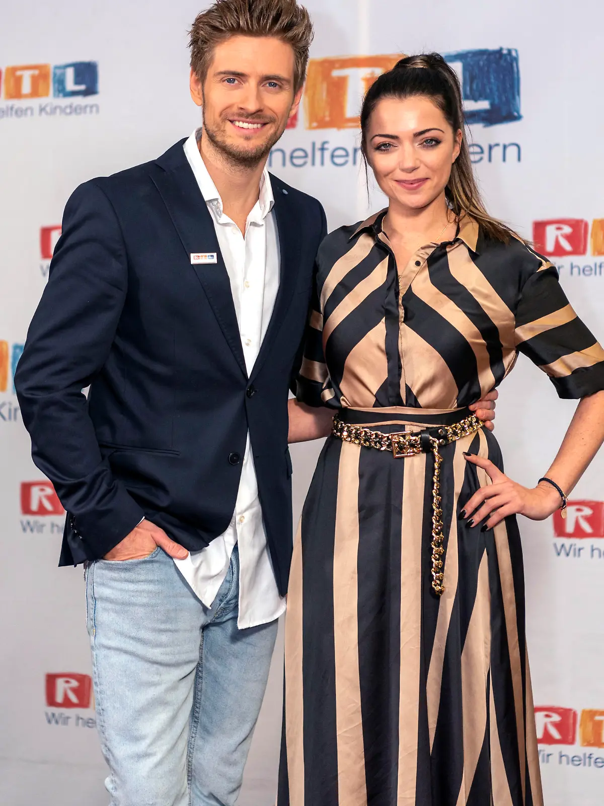 Jörn Schlönvoigt und Anne Menden beim 24. RTL-Spendenmarathon im Studio 8 der NOBEO Studios. Köln-Hürth, 21.11.2019