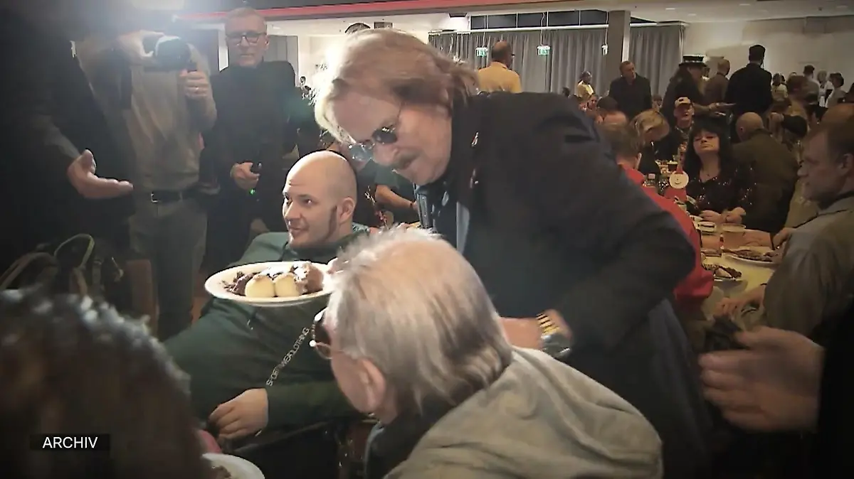 Frank Zander beim Weihnachtsdinner