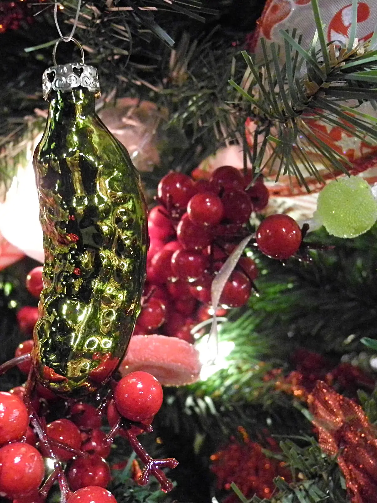 Weihnachts-Gurke als Christbaumanhänger