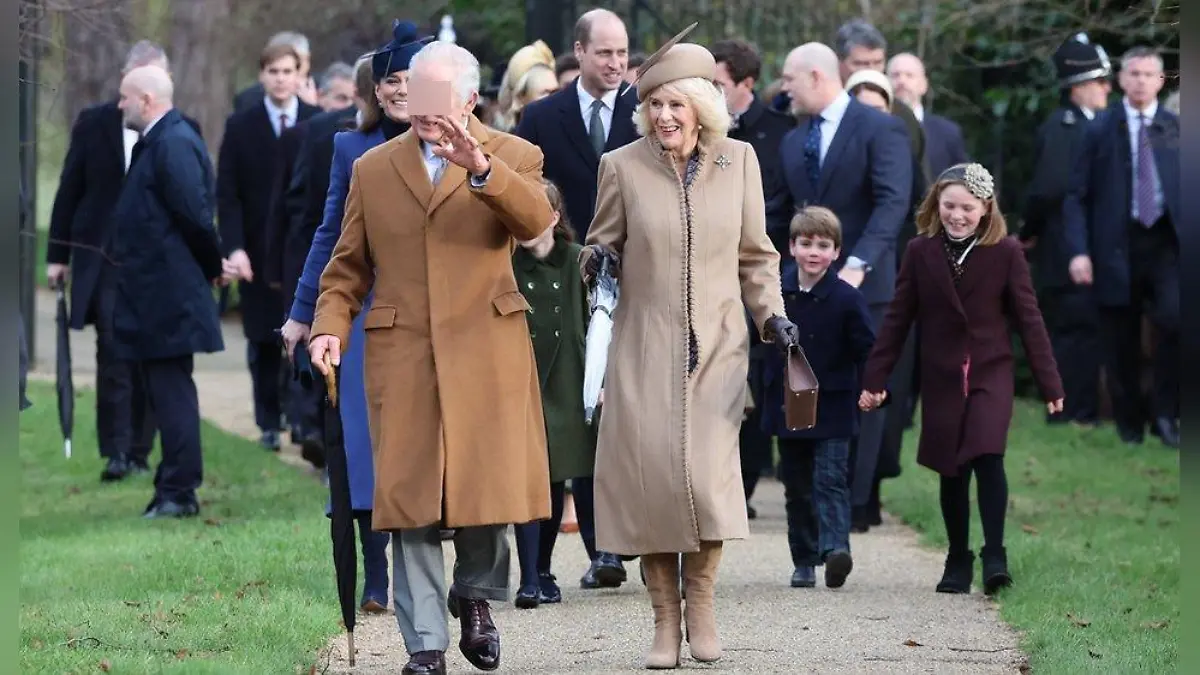Royal Family gut gelaunt beim Weihnachtsspaziergang in Sandringham