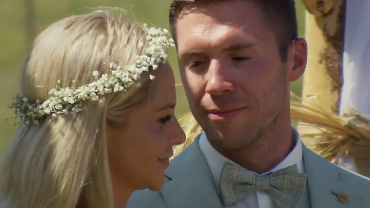 So romantisch war die Hochzeit von Nils und Vanessa Bauer sucht Frau - neue Geschichten mit Herz