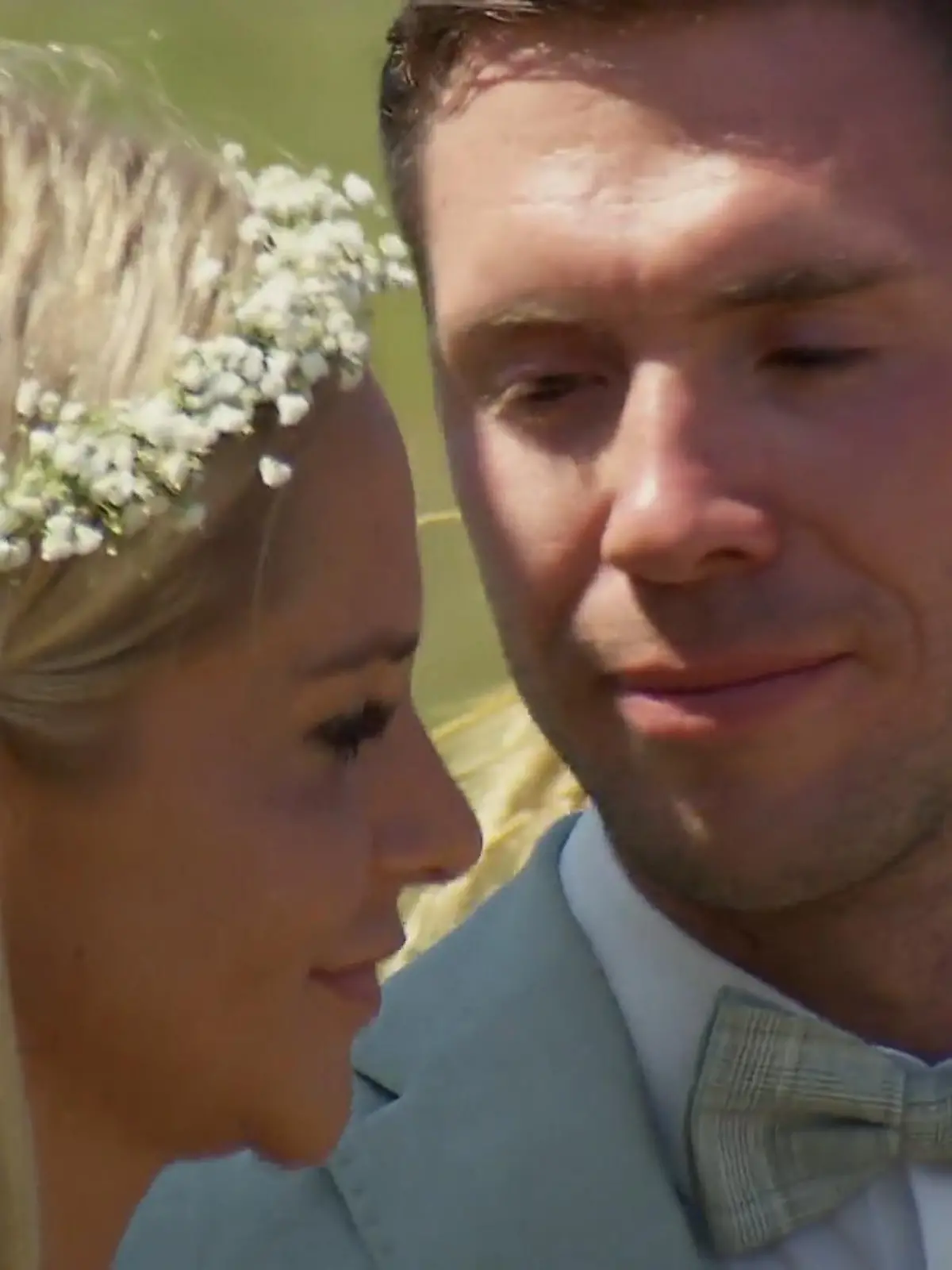 So ein schönes „Bauer sucht Frau“-Pärchen: Vanessa und ihr Nils machen ihr Glück perfekt und geben sich im Sommer in einer romantischen Zeremonie unter freiem Himmel das Jawort!
