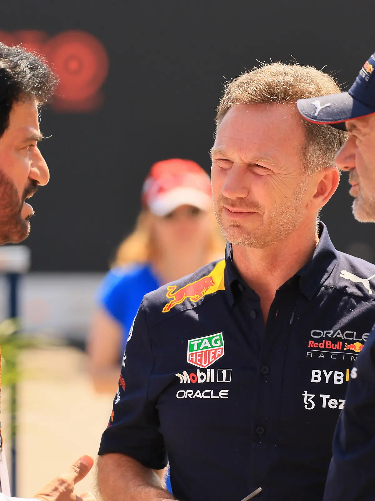 29th July 2022 The Hungaroring, Mogyor& xf3d, Hungary: FIA Formula 1 Grand Prix, Free practice sessions: F1 President, Mohammed Ben Sulayem talks with Oracle Red Bull Racing Team Principal, Christian Horner and Chief Technology Officer, Adrian Newey PUBLICATIONxNOTxINxUK ActionPlus12411430 Octane 