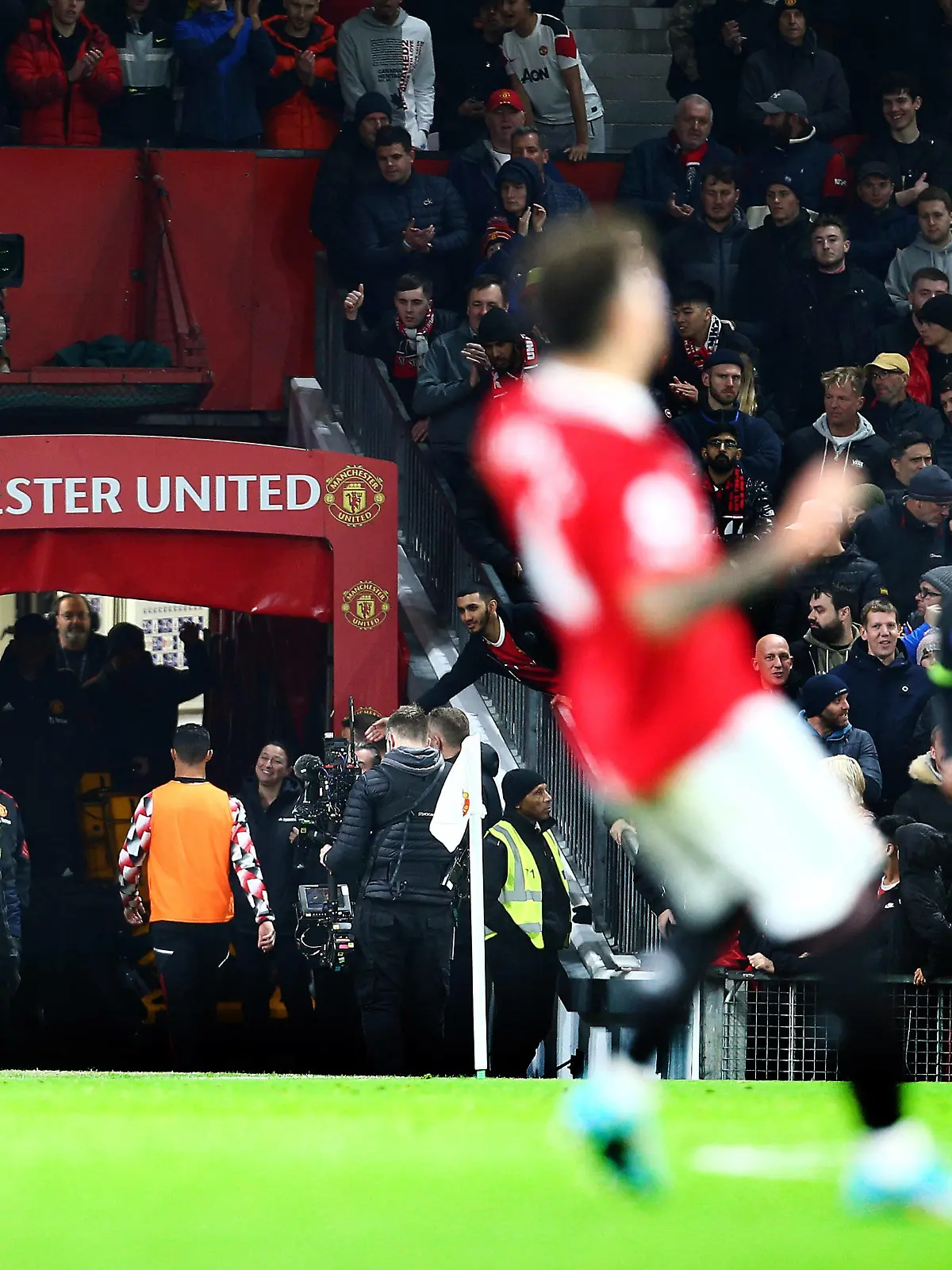 Mandatory Credit: Photo by Matt West/Shutterstock 13477661av Cristiano Ronaldo of Manchester United, ManU walks to the tunnel to leave before at the end of the game Manchester United v Tottenham Hotspur, Premier League, Football, Old Trafford, Manchester, UK - 19 Oct 2022 EDITORIAL USE ONLY No use with unauthorised audio, video, data, fixture lists, club/league logos or live services. Online in-match use limited to 120 images, no video emulation. No use in betting, games or single club/league/player publications. Manchester United v Tottenham Hotspur, Premier League, Football, Old Trafford, Manchester, UK - 19 Oct 2022 EDITORIAL USE ONLY No use with unauthorised audio, video, data, fixture lists, club/league logos or live services. Online in-match use limited to 120 images, no video emulation. No use in betting, games or single club/league/player publications. PUBLICATIONxINxGERxSUIxAUTXHUNxGRExMLTxCYPxROMxBULxUAExKSAxONLY Copyright: xMattxWest/Shutterstockx 13477661av 