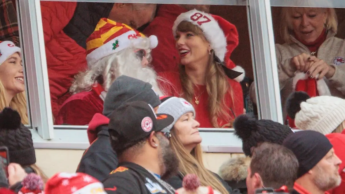 Kelce rastet vor den Augen der Swift-Familie aus Purer Frust bei Chiefs-Pleite!