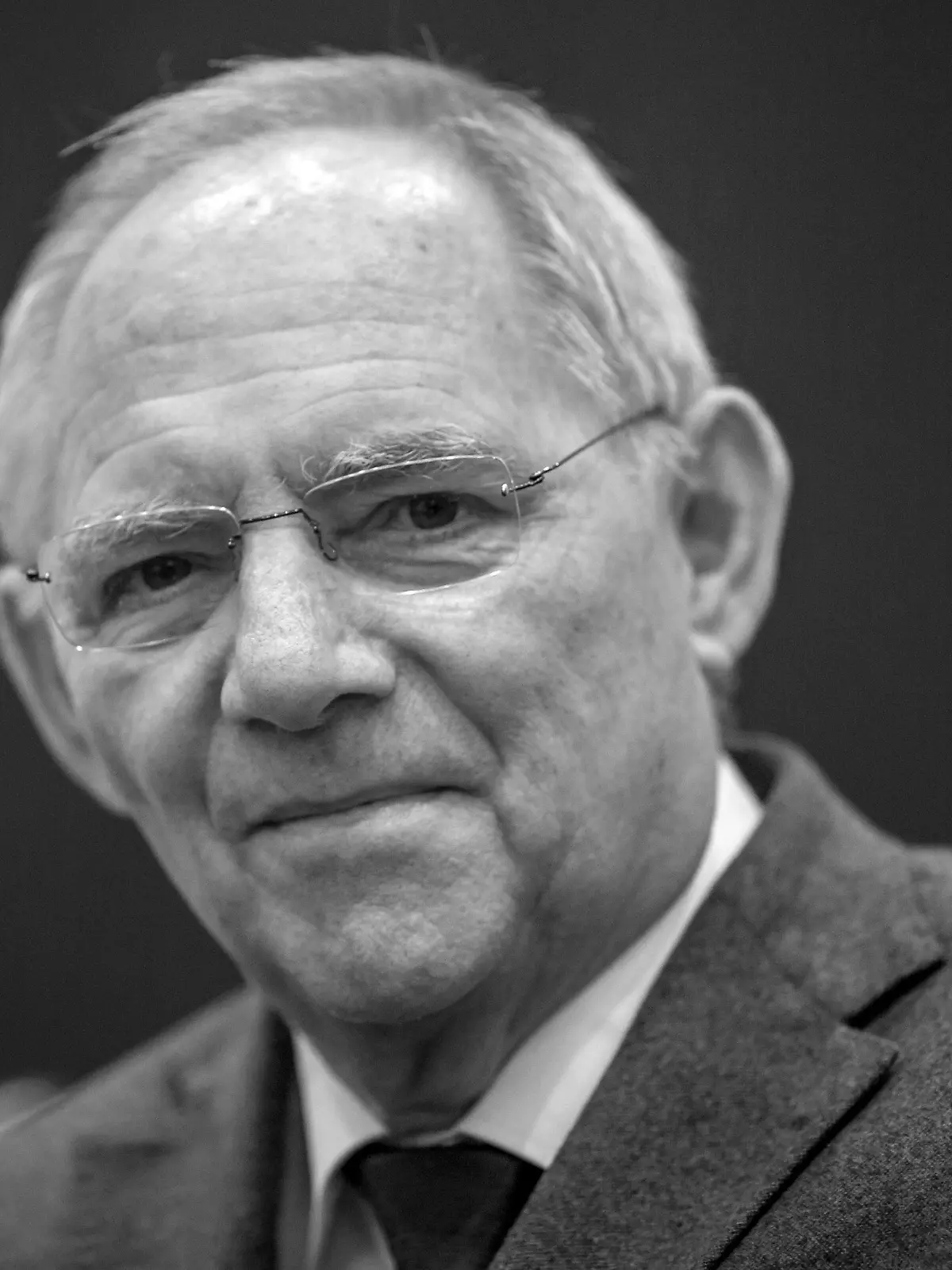 ARCHIV - 23.02.2016, Berlin: Wolfgang Schäuble (CDU), ehemaliger Bundesfinanzminister, aufgenommen während eines Interviews in Berlin. Der frühere Bundestagspräsident Wolfgang Schäuble ist tot. Der CDU-Politiker sei im Kreise seiner Familie zu Hause am Dienstagabend gegen 20 Uhr friedlich eingeschlafen.(zu dpa "Früherer Bundestagspräsident Wolfgang Schäuble ist tot") Foto: Michael Kappeler/dpa +++ dpa-Bildfunk +++