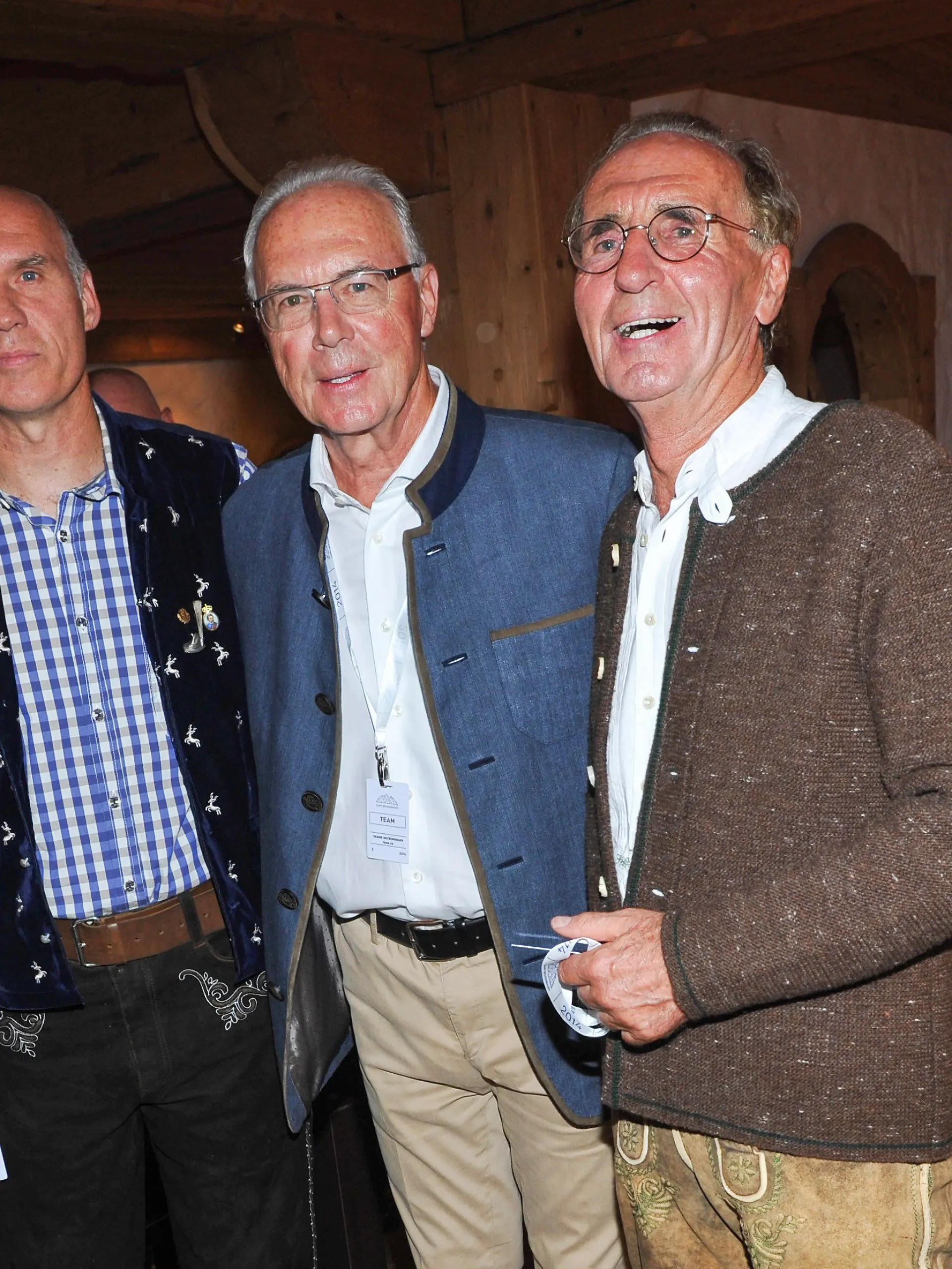 210207-BECKENBAUER - Archiv - 25.04.2021 Franz Beckenbauer (m) mit Sohn Thomas (l) und Bruder Walter Beckenbauer Brigitte Beckenbauer , die erste Ehefrau von Franz Beckenbauer in an den Folgen eines Oberschenkelhalzbruch im malter von 76 Jahren Verstorben