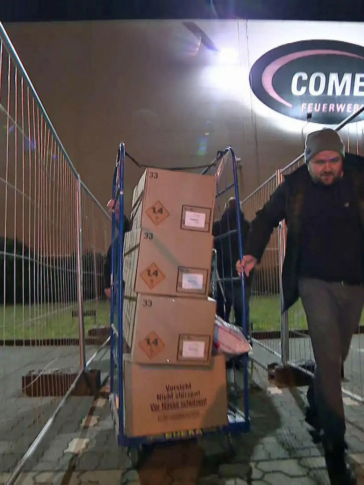 Besonders die Überraschungsboxen haben es den Kundinnen und Kunden bei Comet angetan.