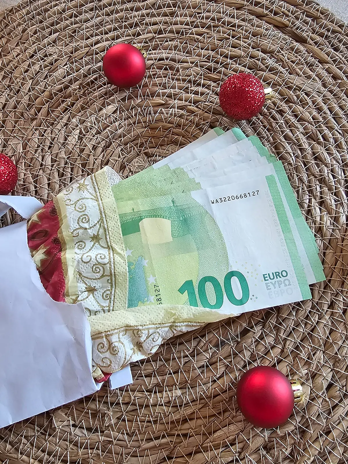Tierschutzhof Hachmühlen e.V. bekommt 1.000 Euro von einem anonymen Spender.