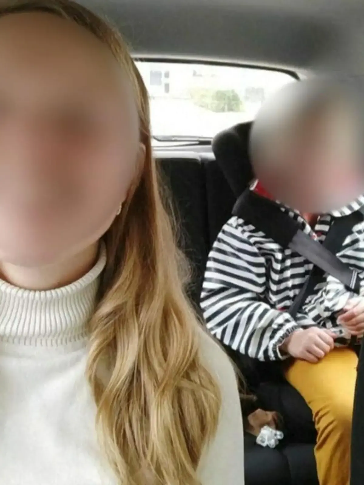 Was ist mit Hebe und Sanne passiert? Das zehn Jahre alte Kind und ihre Pflegerin sind seit Tagen verschwunden, nun soll das Auto der Frau gefunden worden sein – darin zwei Leichen. Vermutlich handele es sich um Hebe und Sanne, teilte die Polizei mit.